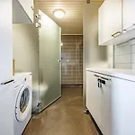 아파트 Jaervenrantahuoneisto Lakevillas B1 Ukkohalla