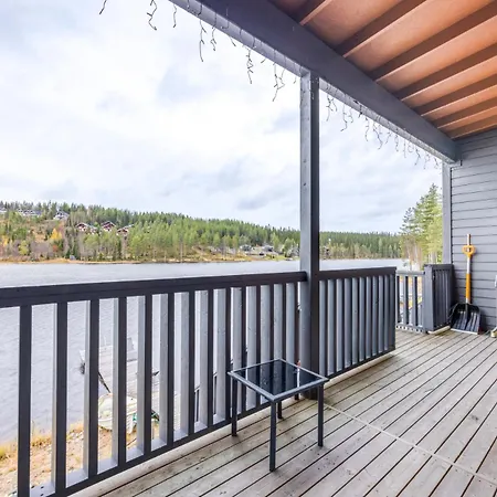 Jaervenrantahuoneisto Lakevillas B1 아파트 Ukkohalla