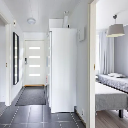 Jaervenrantahuoneisto Lakevillas B1 شقة